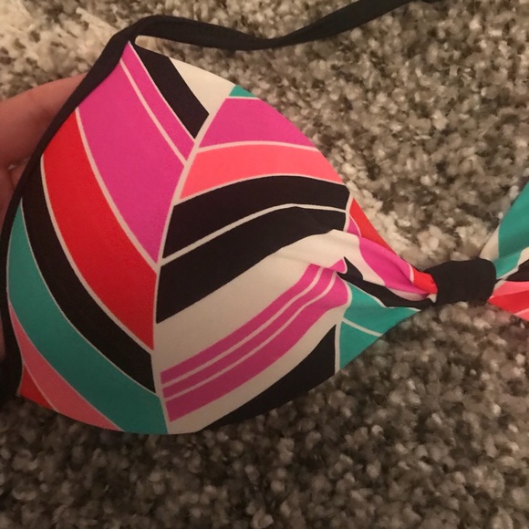 Bikini - Picture 3 of 5